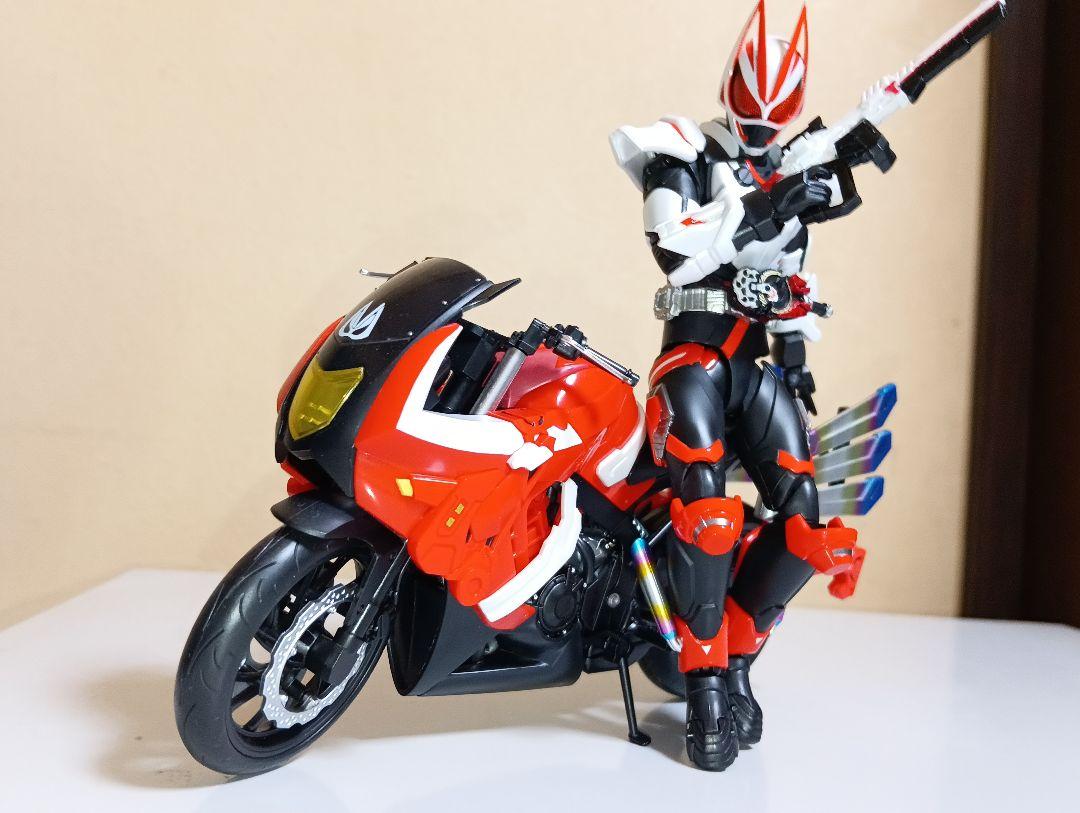 SHFiguarts 仮面ライダーギーツ3点セット　開封品