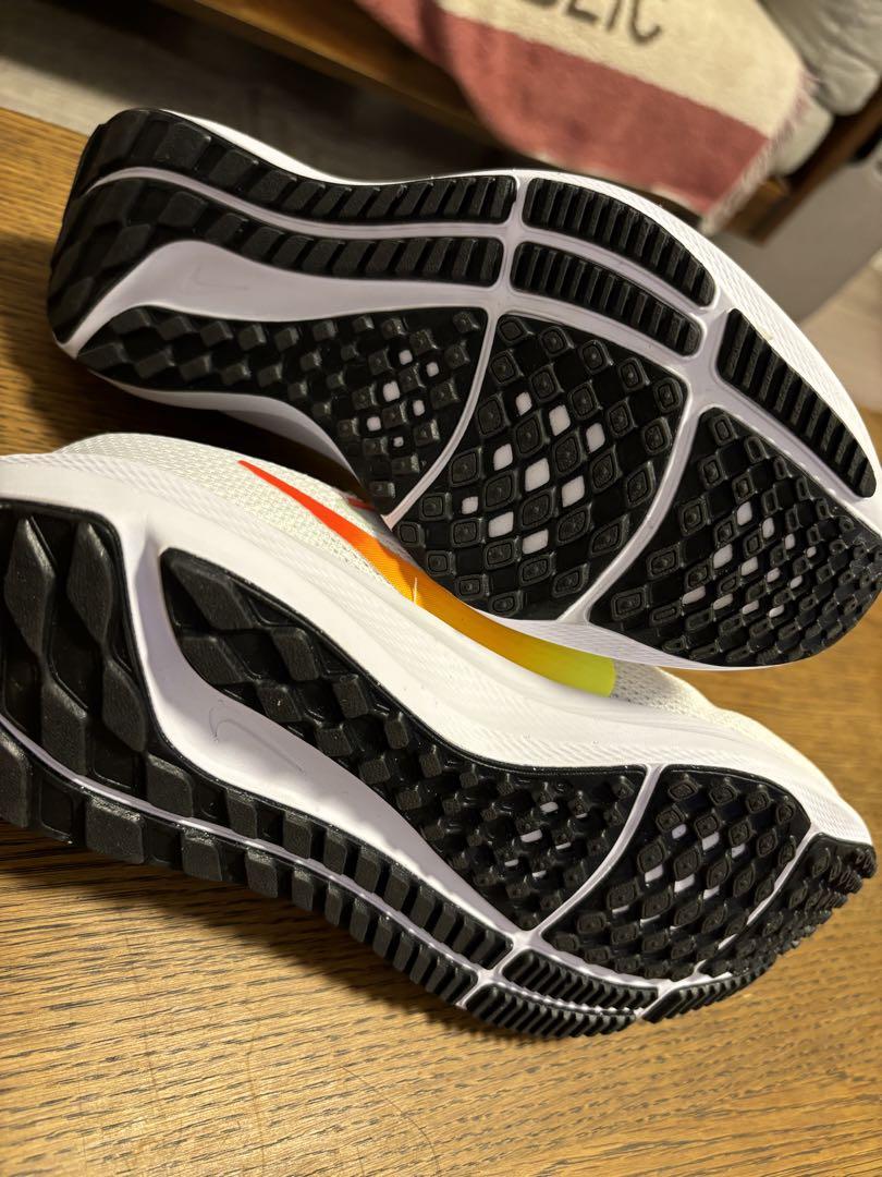 新品　NIKE エアズームペガサス40 ランニングシューズ　スポーツ　24