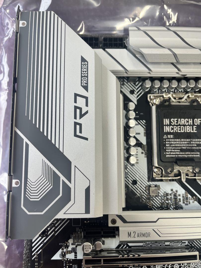 ASRock Z790 Pro RS マザーボード　中古品