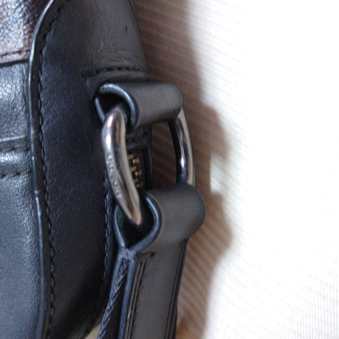お値下げ致します！COACH　メンズ シグネチャー　ショルダーバッグ