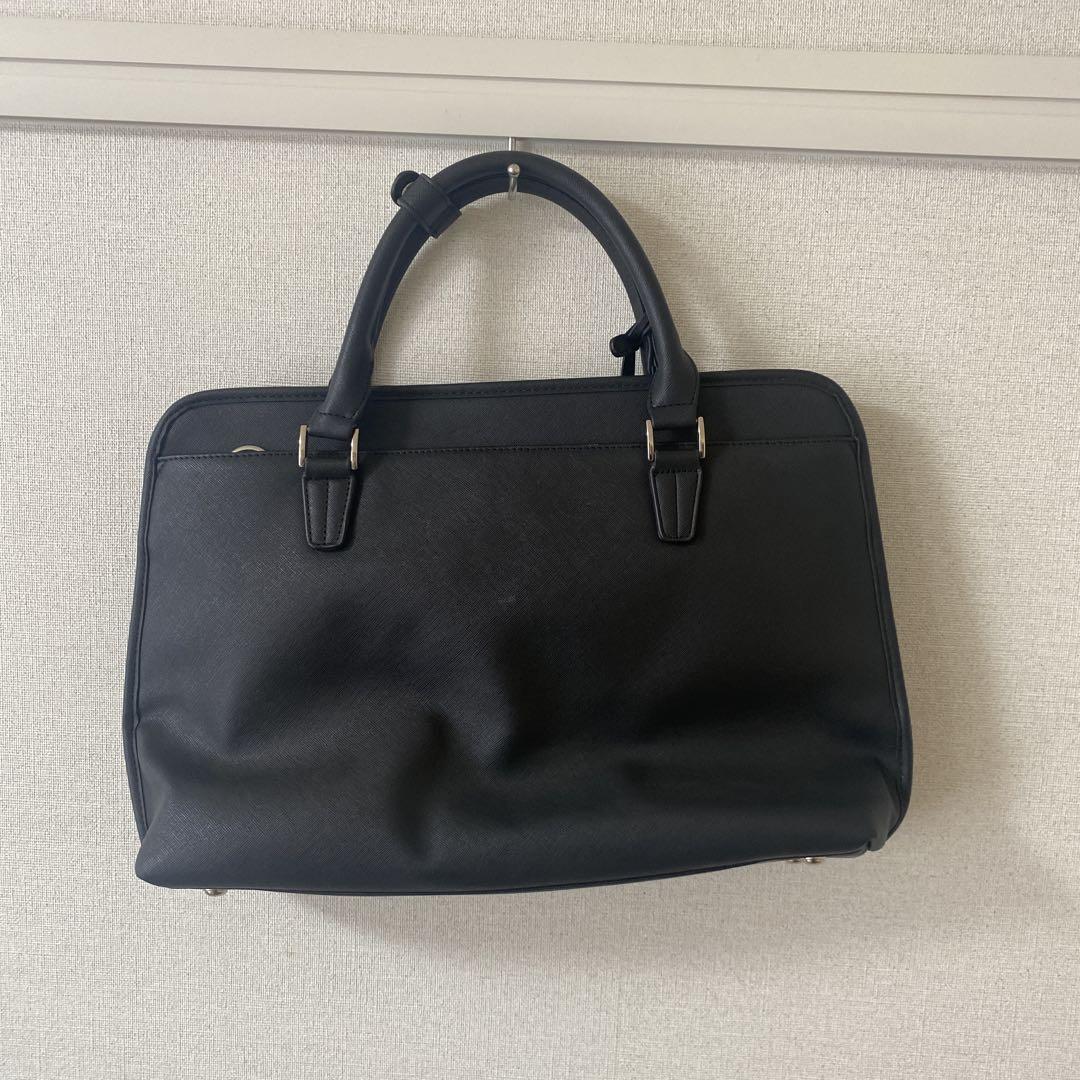 黒いビジネスバッグ 光沢のある合成皮革
