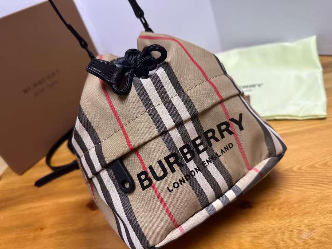 Burberry ショルダーバッグクロスバック