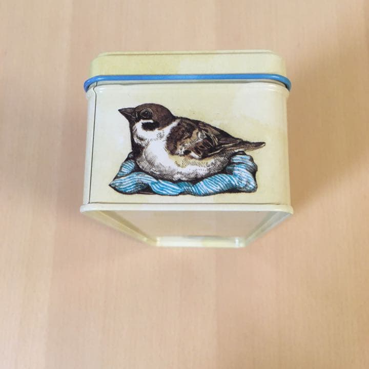 ホルベイン×ヒグチユウコ　ブリキ缶 凹みあり】ヒグチユウコxホルベイン2022 丸缶 ブリキ - メルカリ