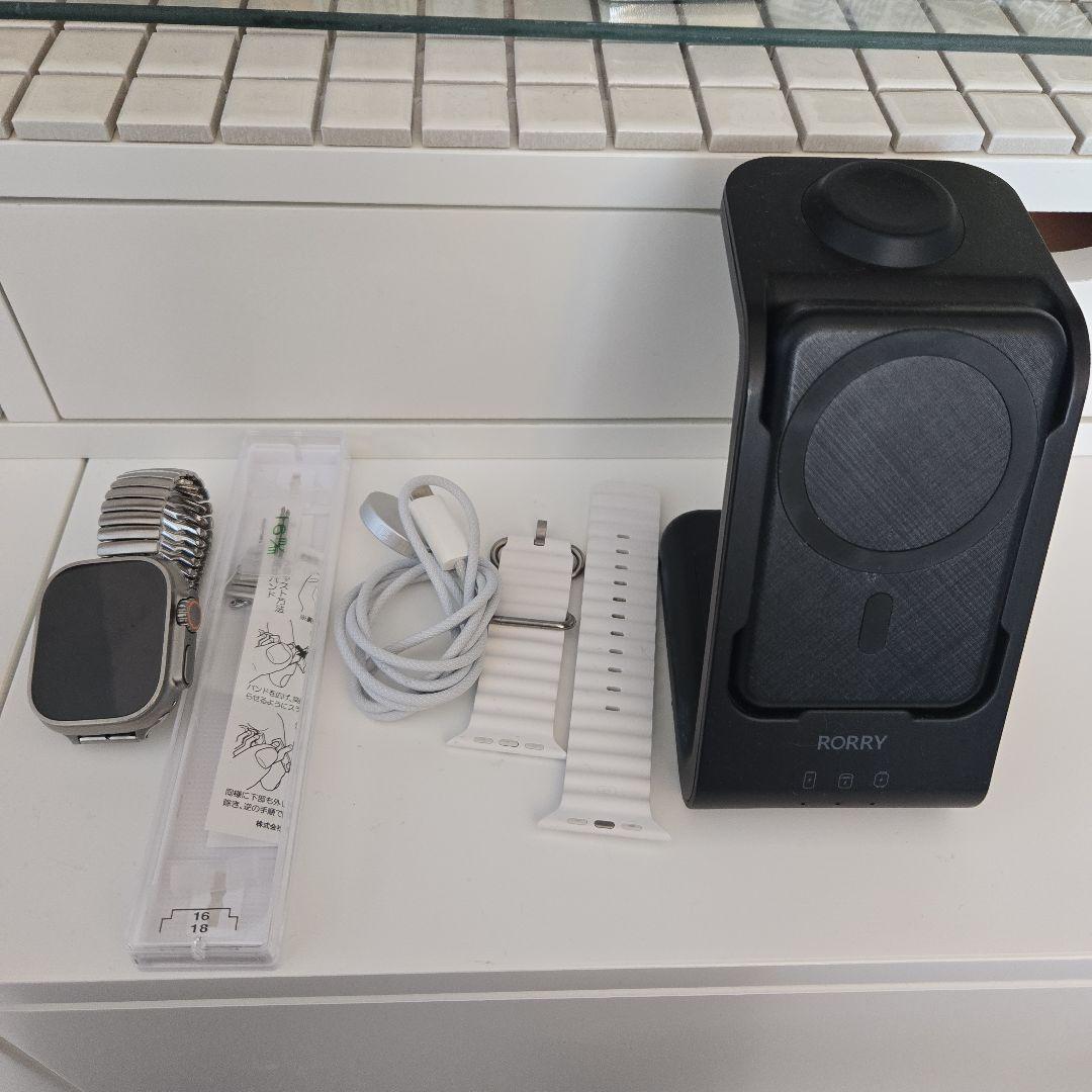 Apple Watch ultra 初代　美品　蛇腹バンド、充電スタンド付き