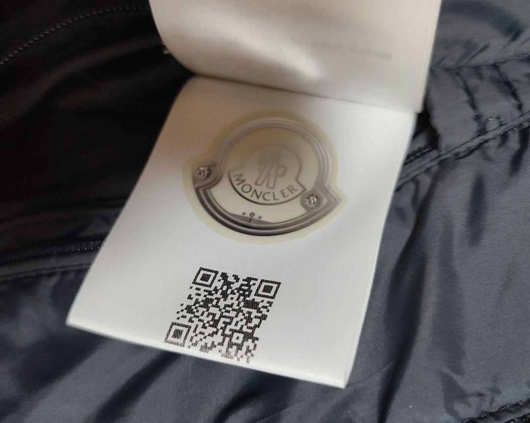 MONCLER モンクレール　モンジュネーブル