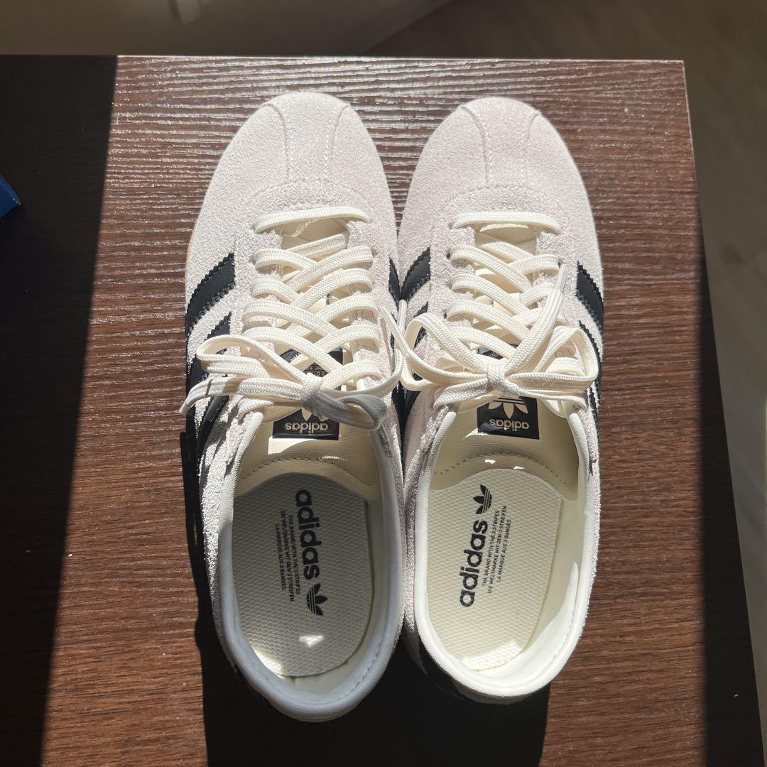 週末セールadidas Originals ローカットスニーカー