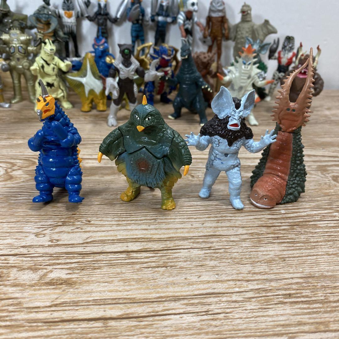 HGシリーズウルトラマン怪獣PVC製フィギュア 30体以上大量まとめ売りSET