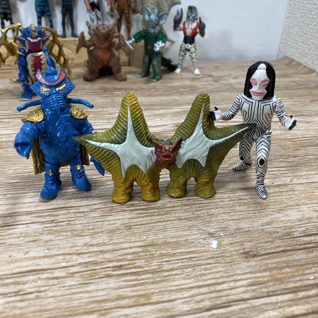 HGシリーズウルトラマン怪獣PVC製フィギュア 30体以上大量まとめ売りSET