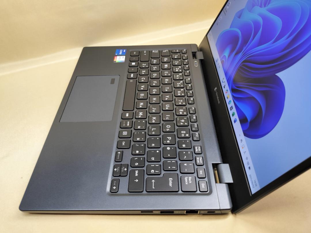 東芝　Dynabook G83/KW　高性能　2023年モデル(K-233)