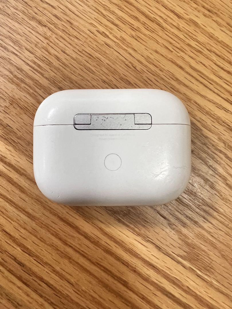 Apple AirPods Pro 箱と新品のSアタッチメント付き