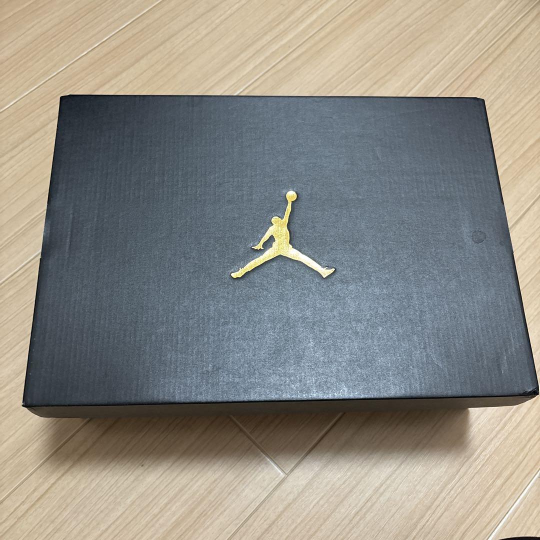 エア ジョーダン 11 Black/Red
