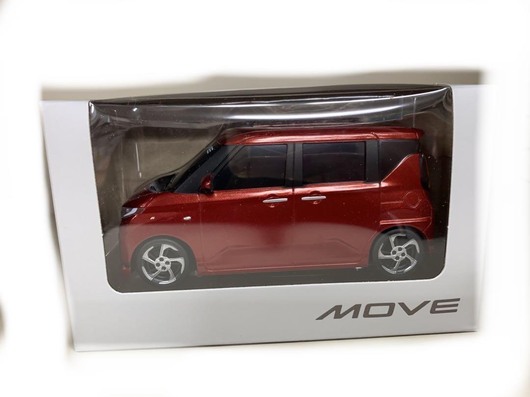 ダイハツ　新型ムーヴカスタムミニカーレッド