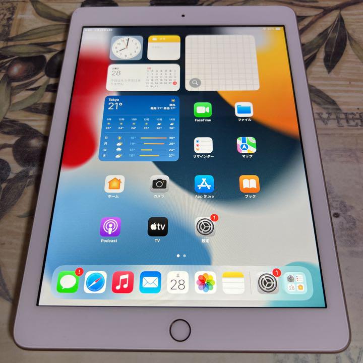 iPad 第5世代 Wi-Fi+SIMフリー 32GB ○A1823○ - library.iainponorogo