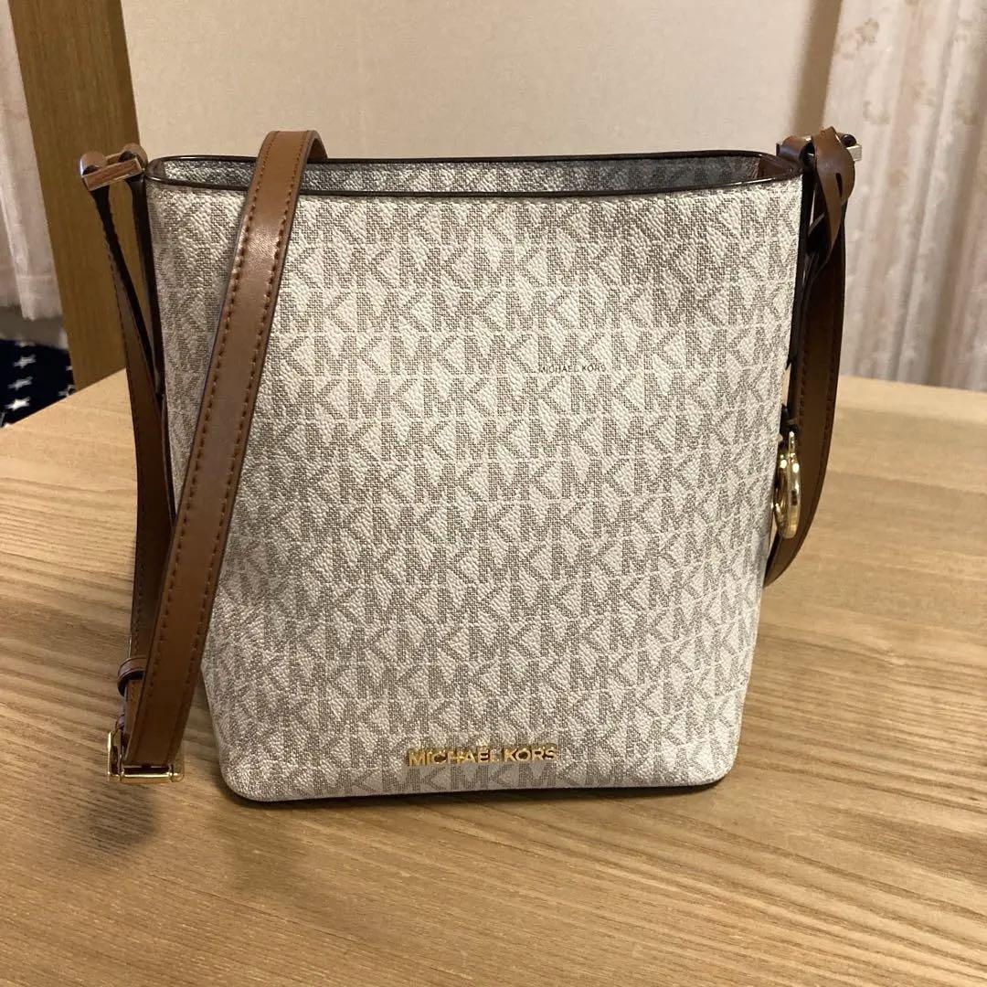 未使用♡マイケルコース♡ショルダーバッグ♡クロスボディ♡アイボリー系×ブラウン系