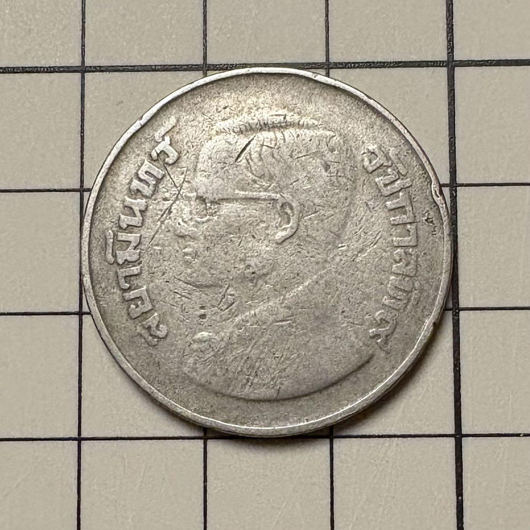 N3396【タイ王国】5バーツ 外貨 硬貨 古銭 大型コイン 9枚セット