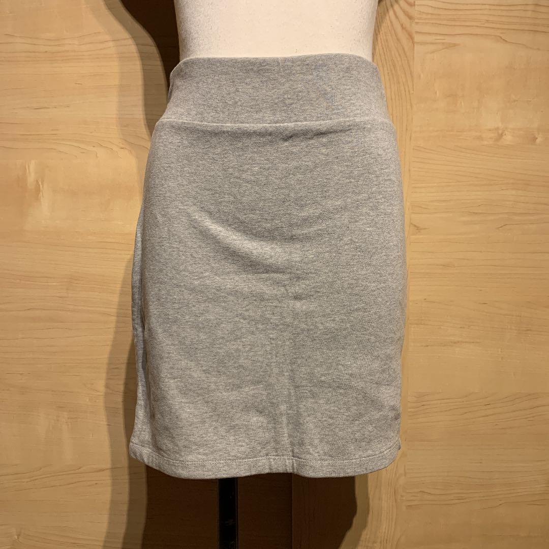 メルカリ Forever21 フォーエバー21 タイトスカート ストレッチ グレー S ひざ丈スカート 500 中古や未使用のフリマ メルカリ Forever21 フォーエバー21 タイトスカート ストレッチ グレー S ひざ丈スカート 500 中古や未使用のフリマ