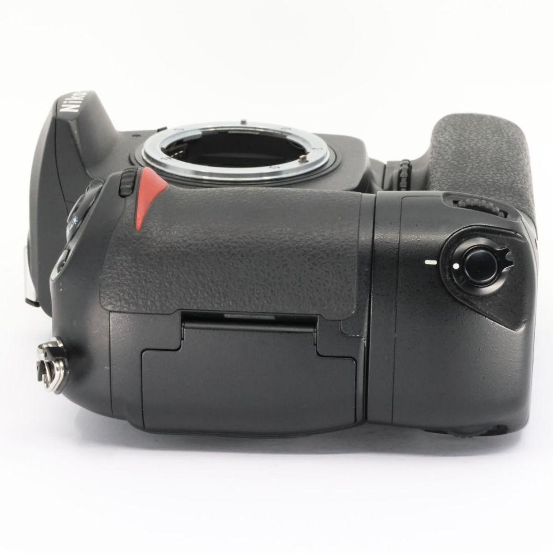 Nikon D200 ボディ ＋ MB-D200 バッテリーパック｜S003