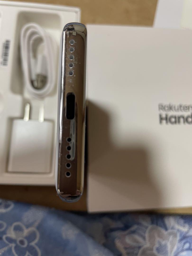 Rakuten Hand 4G 64GB P710 ホワイト