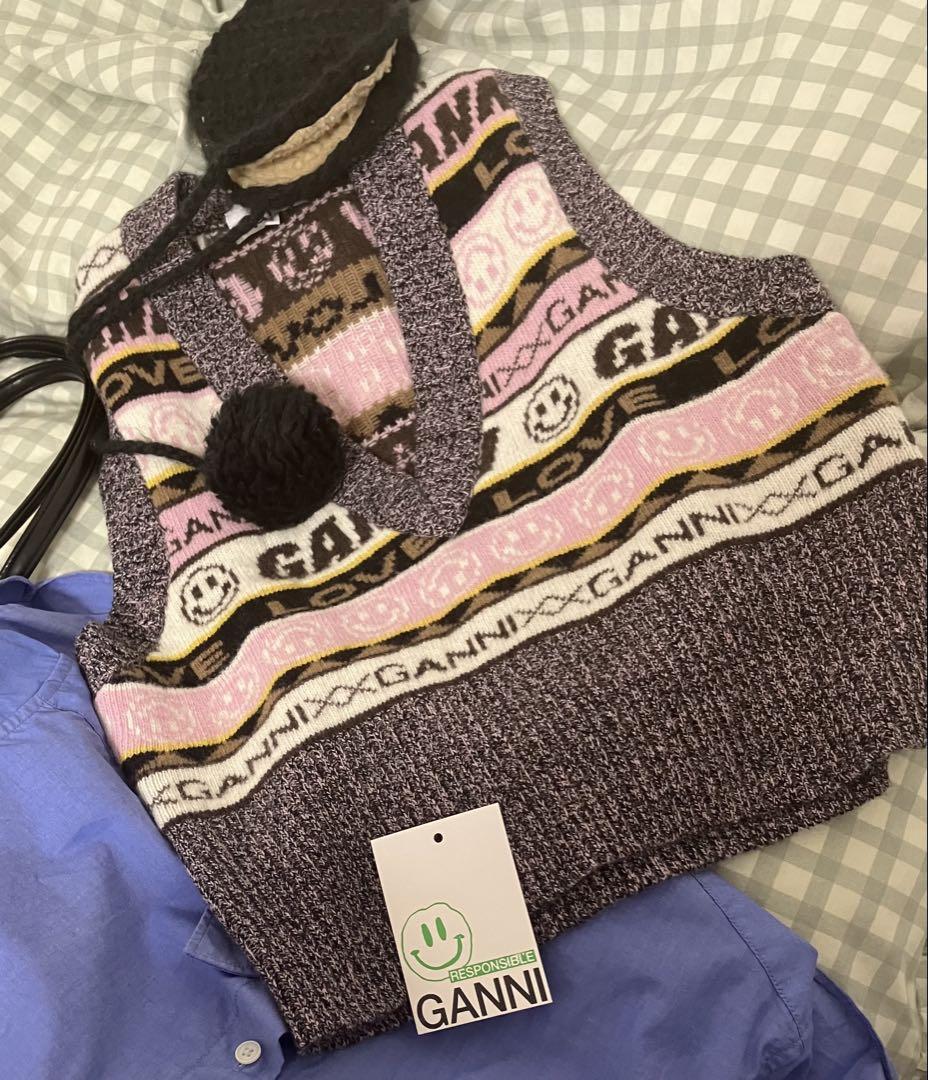 GANNI パープルグラフィックベスト