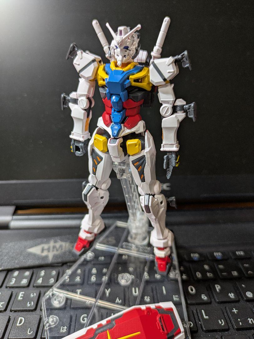 HG 赤いガンダム 塗装完成品　白いガンダム