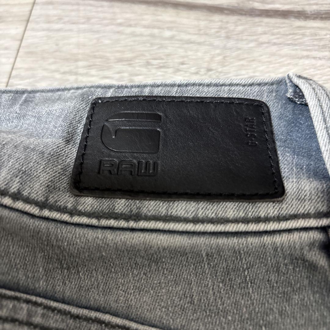新品、未使用❣️G-Star RAW グレー スリムフィット デニム。最終値下げ‼️