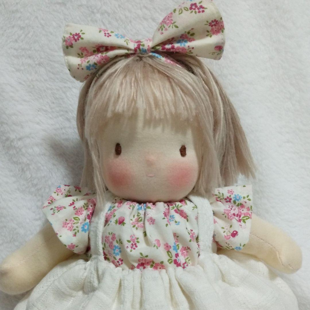ウォルドルフ人形 ストレートヘア女の子 お着替え付き 7OB9H-m14781655020 風 新作得価