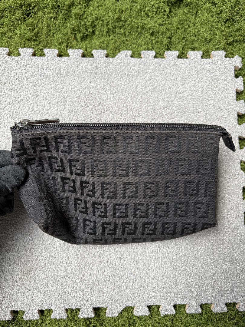 FENDI フェンディ ズッカポーチ 小物入れキャン バス レザー 革ブラック