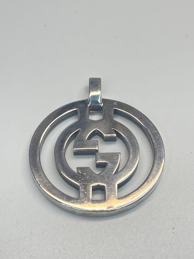GUCCI(グッチ)シルバーペンダントトップ