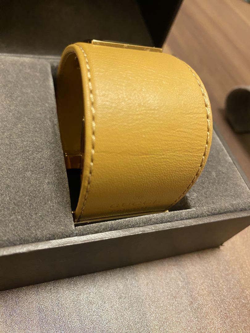 【GUCCI】バングルレザー腕時計　7800L