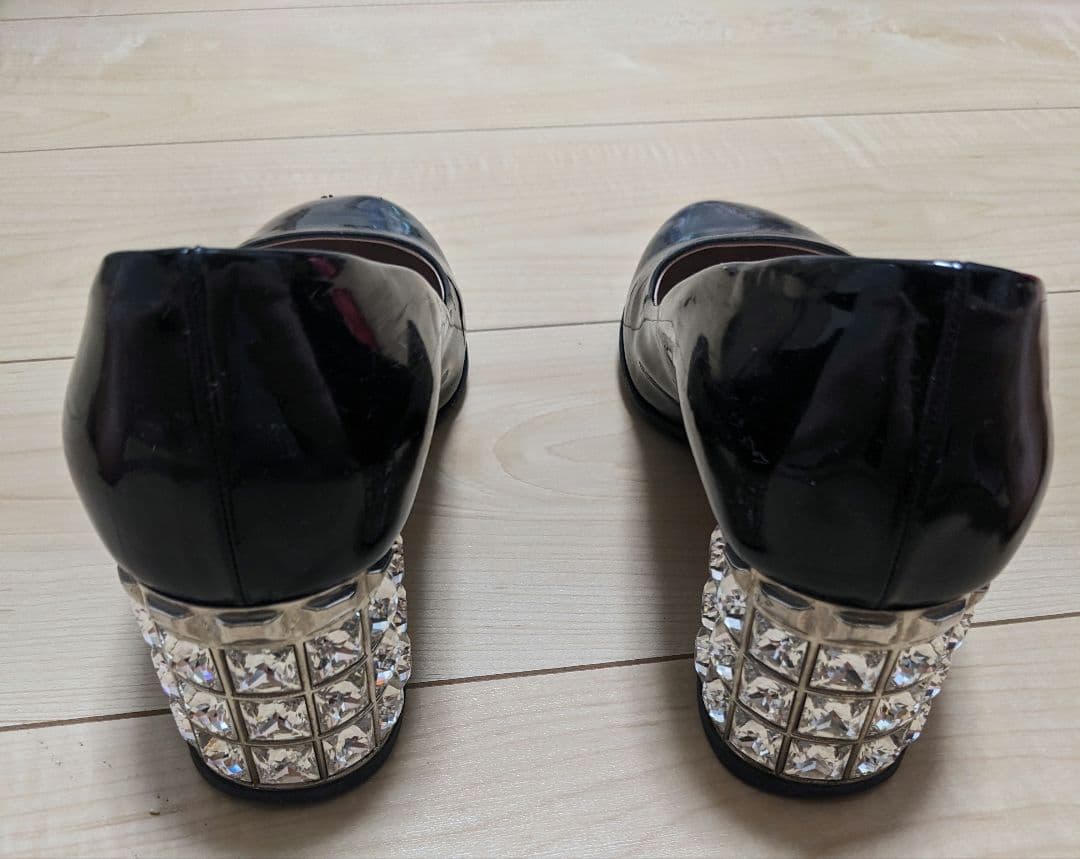 miu ブラックパンプス