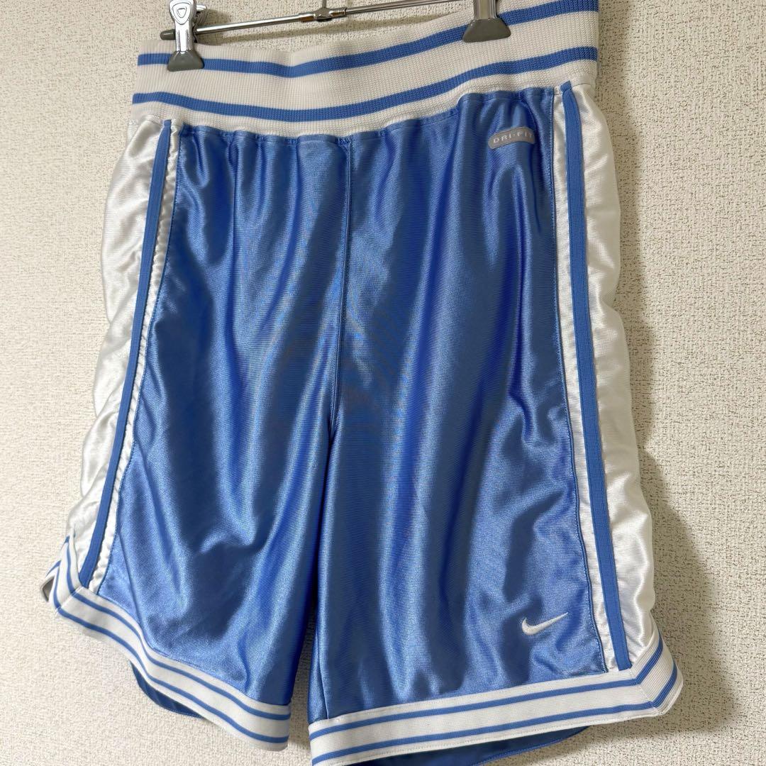 大人も着やすいシンプルファッション 古着 NIKE ナイキ ノースカロライナ ハーフパンツ イージー ウェア