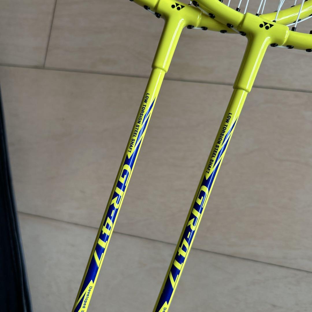 YONEX バドミントンラケット 2本セット