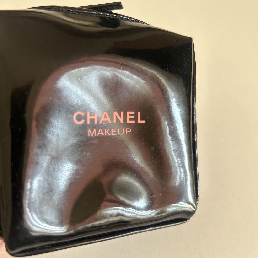 SALE❣️激レア❣️CHANEL MAKE UPシャネル限定ノベルティ化粧ポーチ CHANEL（ポーチ）のフリマアイテム一覧