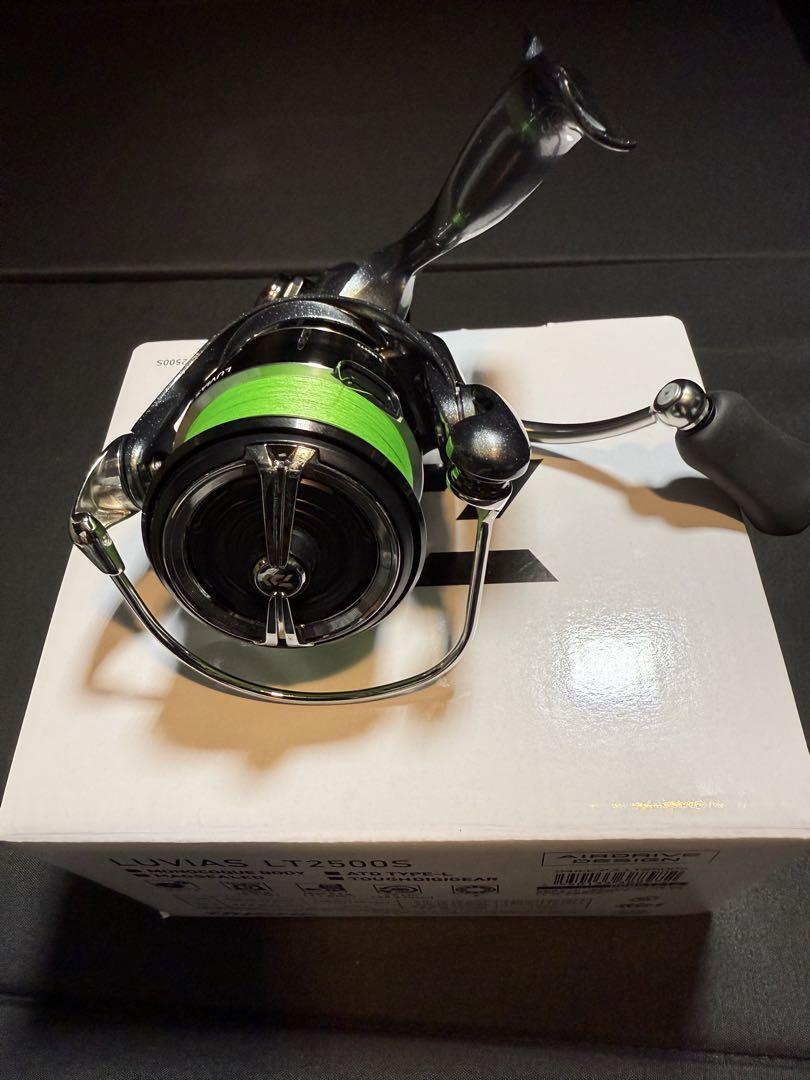 美品　ダイワ 24 ルビアス LT2500S / スピニングリール