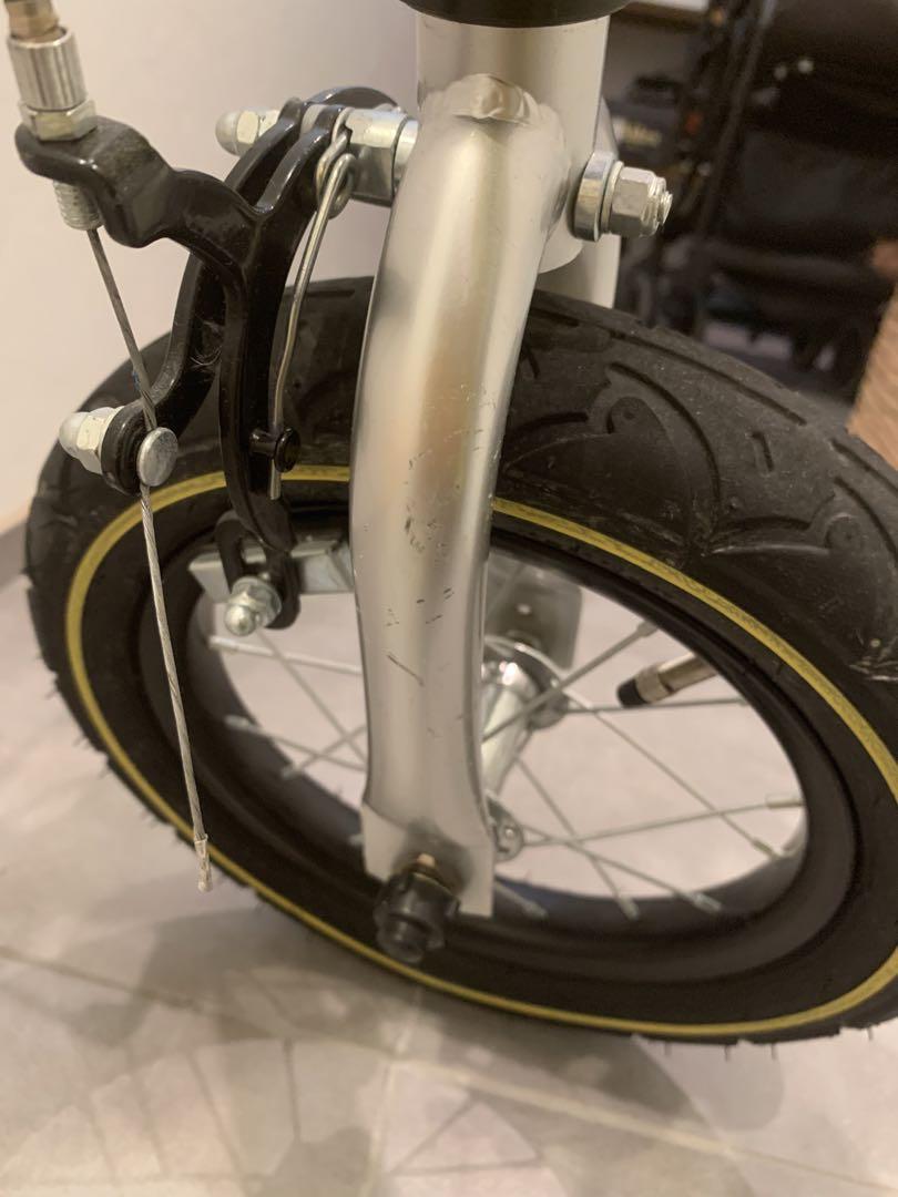 【良品】 ヘンシンバイク キックバイク バランスバイク ２歳から ペダル付き