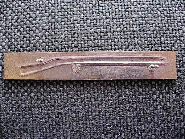 ■■■未使用品、米軍実物・ピンバッチ/ライフル■■■