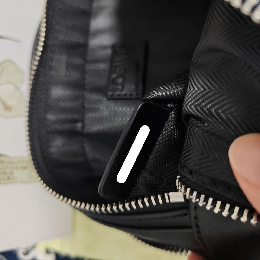 LOEWE ロエベ ショルダーバッグ メッセンジャーバッグ LOEWE ロエベ ショルダーバッグ メッセンジャーバッグ