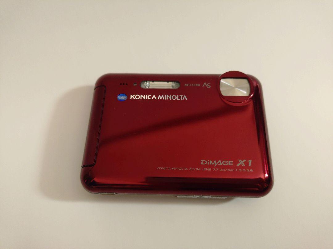 KONICA MINOLTA DiMAGE X1 ワインレッド Modern Minolta Dimage X1 Digital Compact Camera Editorial