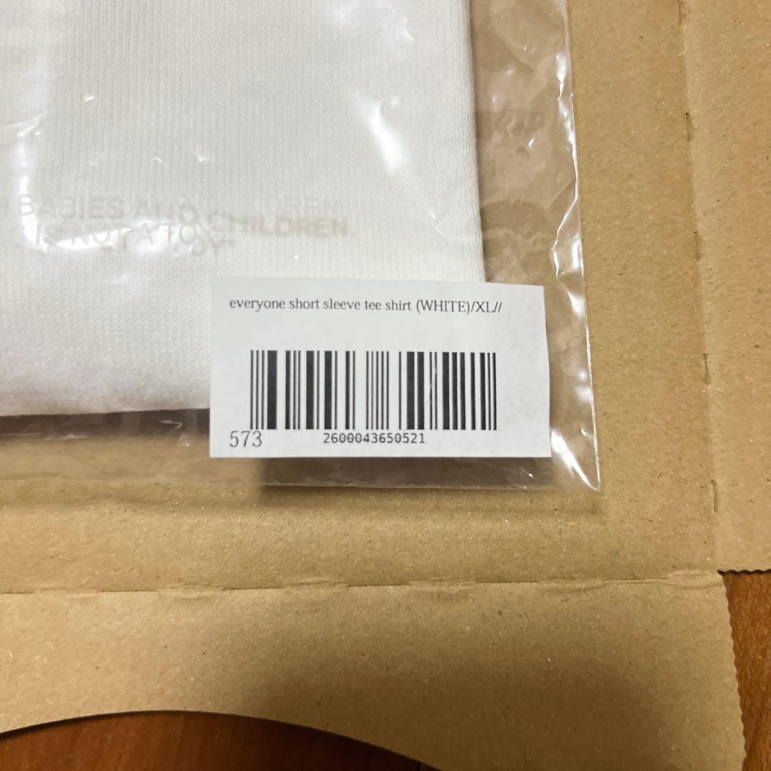 everyone j.30000 sketchy logo short tee