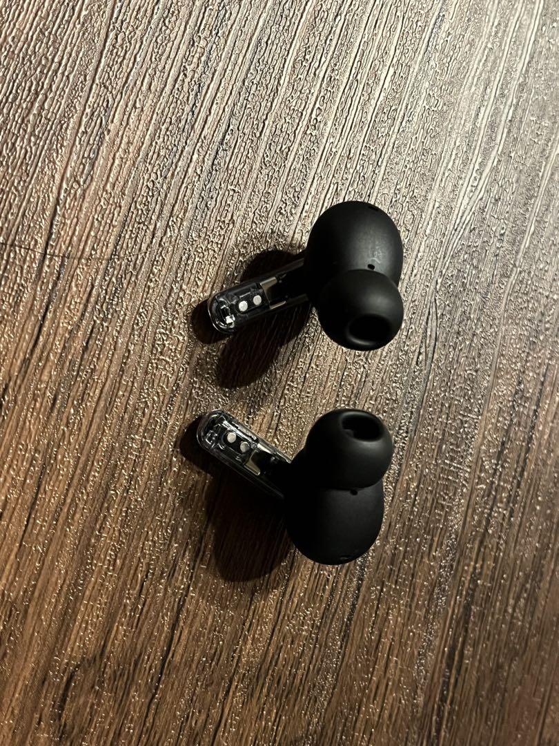 極美品　Nothing Ear ワイヤレスイヤホン