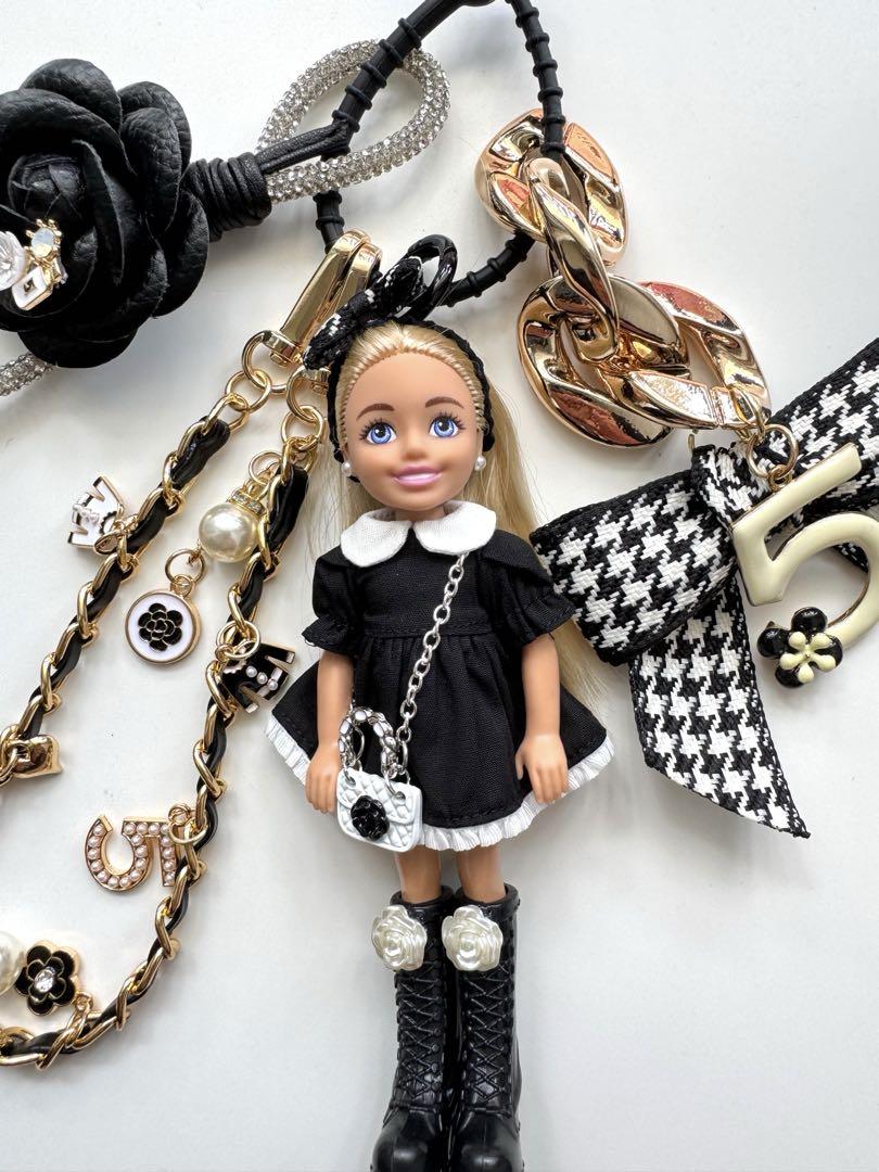 マテル人形使用　バービーキーホルダー　バービーチャームチェルシーBarbie