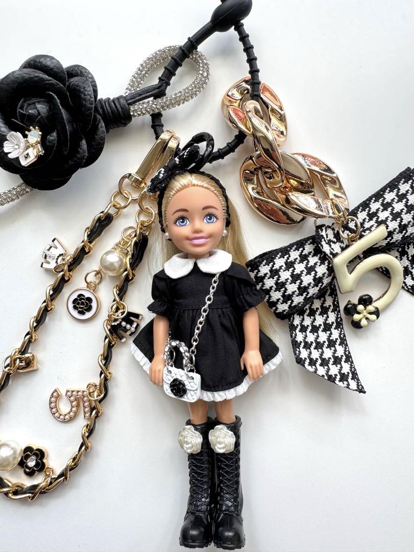 マテル人形使用　バービーキーホルダー　バービーチャームチェルシーBarbie