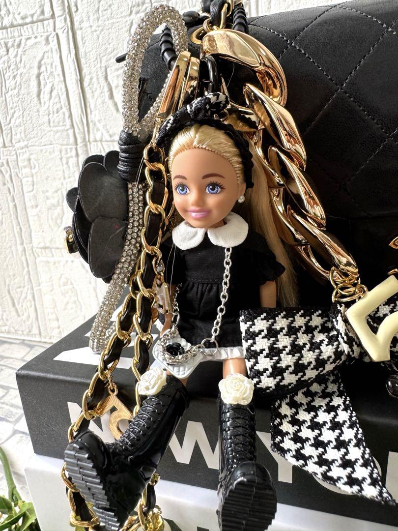 マテル人形使用　バービーキーホルダー　バービーチャームチェルシーBarbie