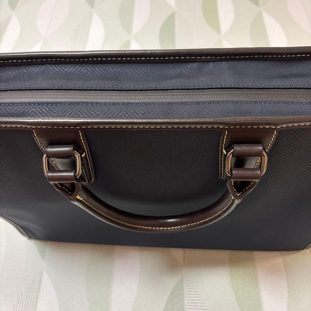 タケオキクチビジネスバック　と　名刺入れ