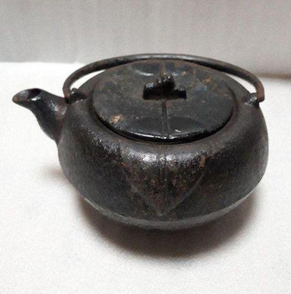 人気人気SALE 南部鉄瓶 急須 茶器 茶道具 1izkN-m14882633191 岩鋳製 柿之葉模様 大得価特価