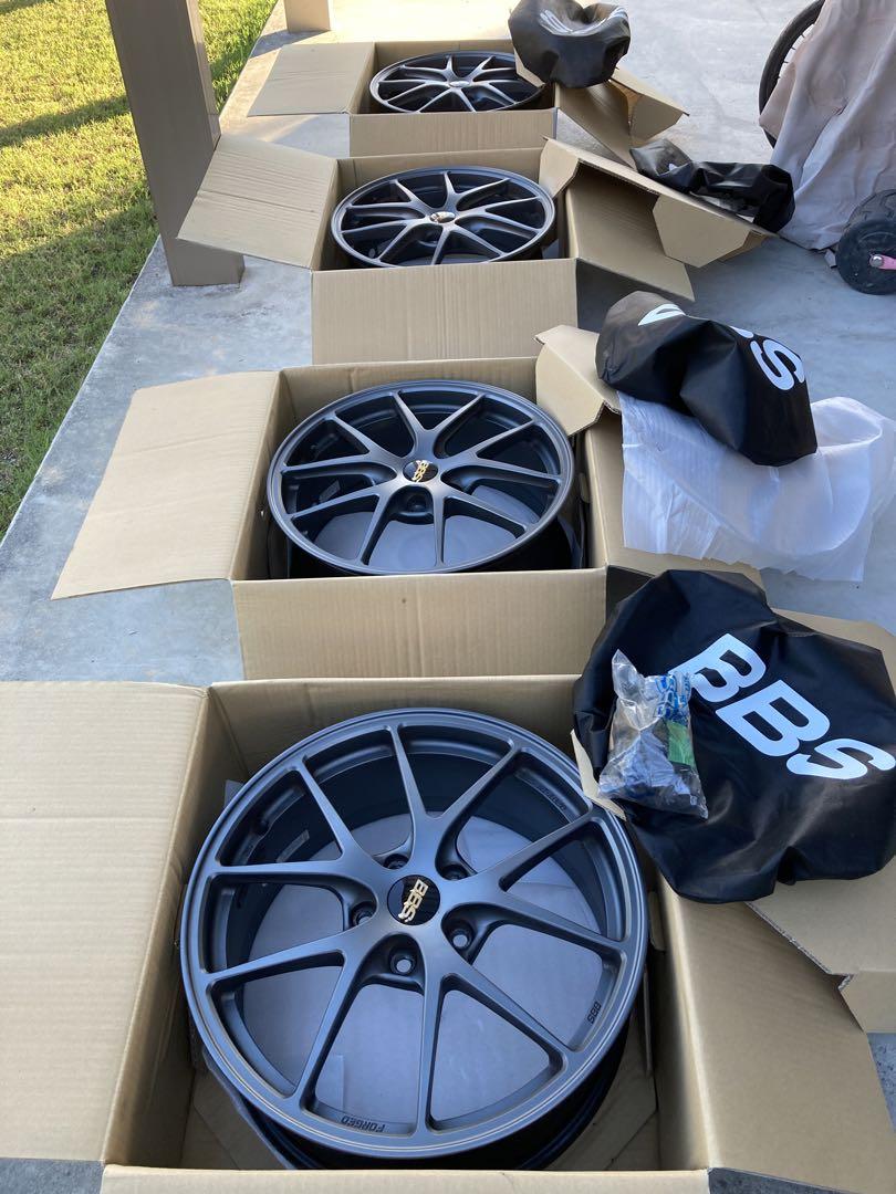 【2024/12/23 14時まで値下げ中】BBS アルミホイール　18インチ