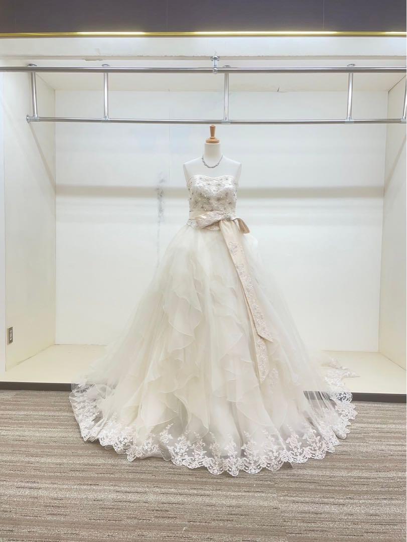 神田うの　ウェディングドレス　白いドレス　ホワイトドレス　発表会　結婚式 神田うの ウェディングドレス 白いドレス ホワイトドレス 発表会