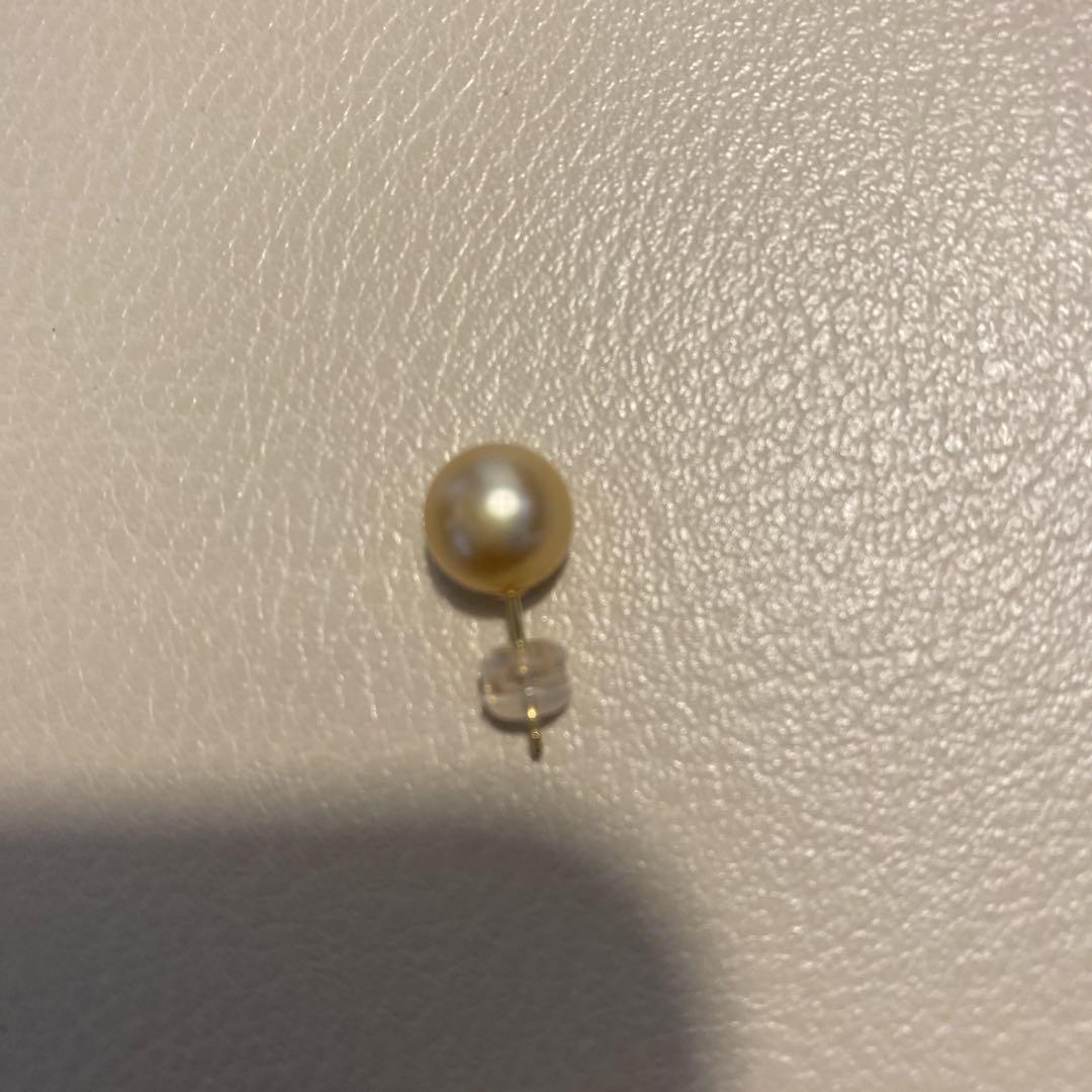 ジュペレ　18Ｋ　白蝶ゴールデンパール11mm ピアス ほぼ新品✨