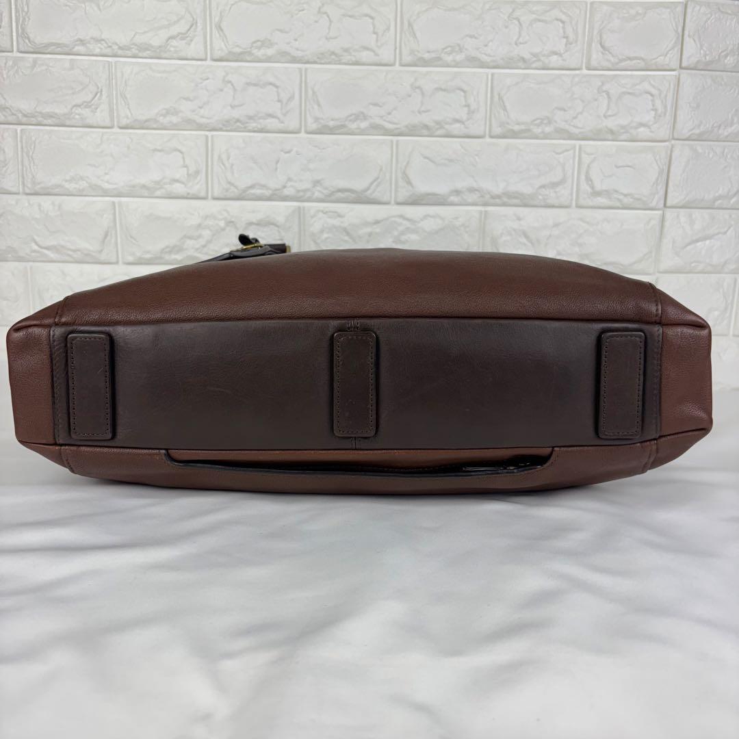 トゥミ BEACON HILL VERNON LEATHER BRIEF レザー トゥミ BEACON HILL VERNON LEATHER BRIEF レザー