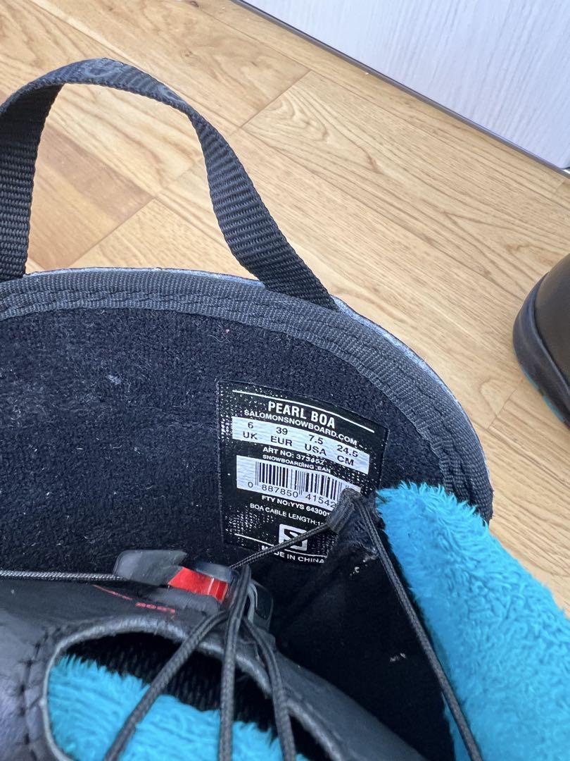 Salomon スノーボードブーツ 女性用　ボアシステム